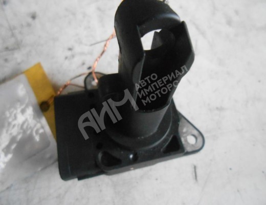 Расходомер воздуха Toyota Avensis I (T220) 1997-2003  Toyota Avensis Avensis I (T220) 1997-2003