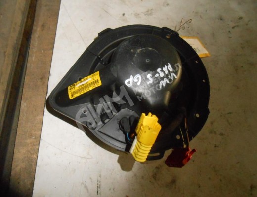 Моторчик печки Volkswagen Passat B5+ (3B) 2000-2005 рестайлинг  Volkswagen Passat Passat B5+ (3B) 2000-2005 рестайлинг