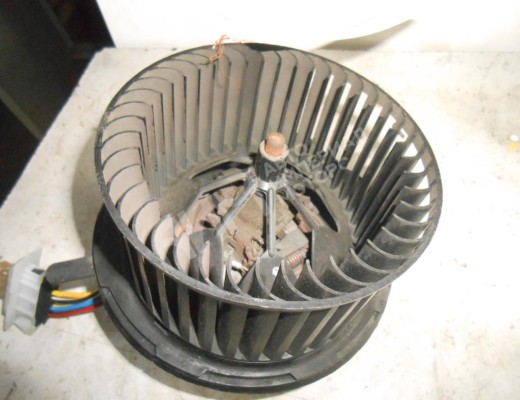 Моторчик печки Volkswagen Passat B6 (3C) 2005-2010  Volkswagen Passat Passat B6 (3C) 2005-2010