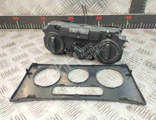 Блок управления печки/климат-контроля Volkswagen Passat B6 (3C) 2005-2010  Volkswagen Passat Passat B6 (3C) 2005-2010