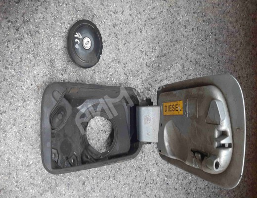 Лючок топливного бака Citroen C5 I 2004-2008 рестайлинг  Citroen C5 C5 I 2004-2008 рестайлинг