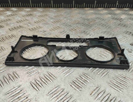Рамка блока управления печки/климат-контроля Volkswagen Passat B6 (3C) 2005-2010  Volkswagen Passat Passat B6 (3C) 2005-2010