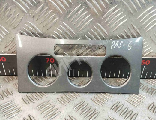 Рамка блока управления печки/климат-контроля Volkswagen Passat B6 (3C) 2005-2010  Volkswagen Passat Passat B6 (3C) 2005-2010