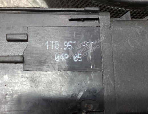 Кнопка аварийной сигнализации Volkswagen Touran I (1T) 2003-2006  Volkswagen Touran Touran I (1T) 2003-2006