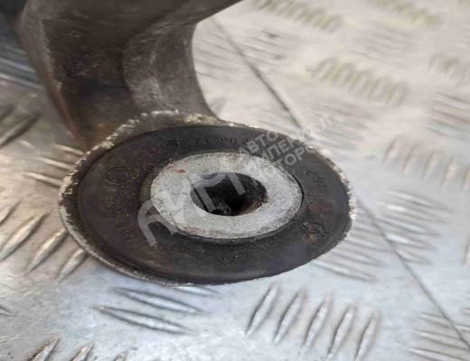 Рычаг передний правый Volkswagen Passat B6 (3C) 2005-2010  Volkswagen Passat Passat B6 (3C) 2005-2010