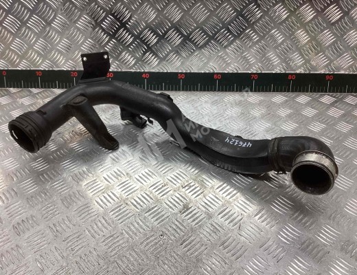 Патрубок впускного коллектора Volkswagen Passat B5 (3B) 1996-2000  Volkswagen Passat Passat B5 (3B) 1996-2000