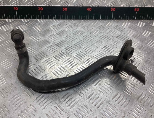 Патрубок отопителя (печки) Volkswagen Passat B5 (3B) 1996-2000  Volkswagen Passat Passat B5 (3B) 1996-2000