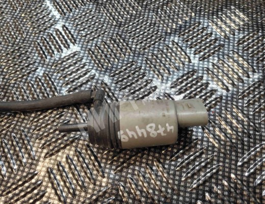 Насос (моторчик) омывателя стекла BMW 5-Series (E60/61) 2003-2007  BMW 5-Series 5-Series (E60/61) 2003-2007