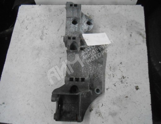 Кронштейн генератора Volkswagen Golf IV (1J) 1997-2004  Volkswagen Golf Golf IV (1J) 1997-2004