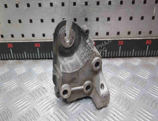 Кронштейн двигателя Peugeot 407 2004-2010  Peugeot 407 407 2004-2010