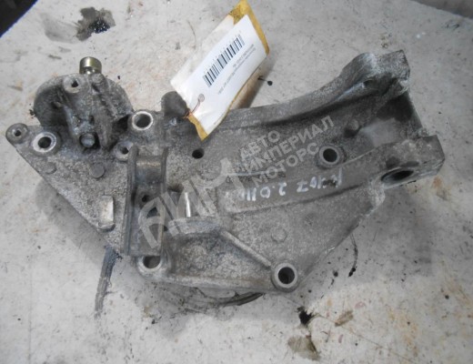 Кронштейн генератора Peugeot 407 2004-2010  Peugeot 407 407 2004-2010