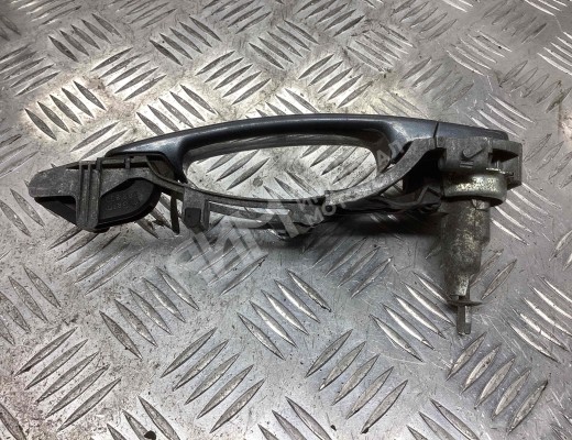 Ручка наружная передняя правая Skoda Octavia A5 (1Z) 2004-2008  Skoda Octavia Octavia A5 (1Z) 2004-2008