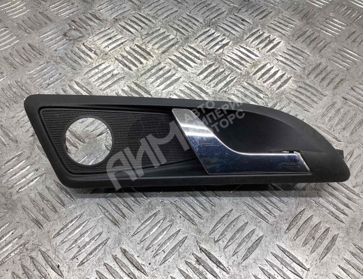 Ручка внутренняя передняя правая Skoda Octavia A5 (1Z) 2004-2008  Skoda Octavia Octavia A5 (1Z) 2004-2008
