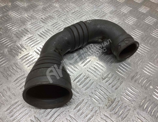 Патрубок впускного коллектора Volkswagen Passat B5 (3B) 1996-2000  Volkswagen Passat Passat B5 (3B) 1996-2000