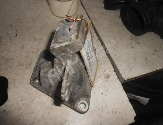 Кронштейн двигателя Audi A6 C5 (4B) 1997-2001  Audi A6 A6 C5 (4B) 1997-2001