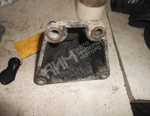 Кронштейн двигателя Audi A6 C5 (4B) 1997-2001  Audi A6 A6 C5 (4B) 1997-2001