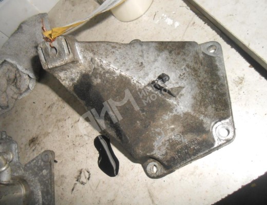 Кронштейн двигателя Audi A6 C5 (4B) 1997-2001  Audi A6 A6 C5 (4B) 1997-2001