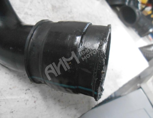 Патрубок интеркулера Audi A6 C5 (4B) 1997-2001  Audi A6 A6 C5 (4B) 1997-2001