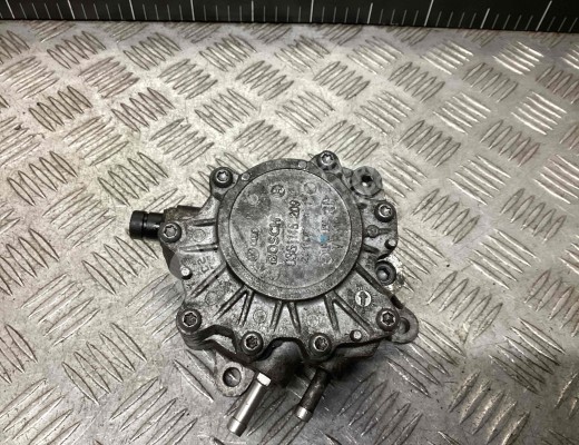 Насос вакуумный Volkswagen Passat B6 (3C) 2005-2010  Volkswagen Passat Passat B6 (3C) 2005-2010