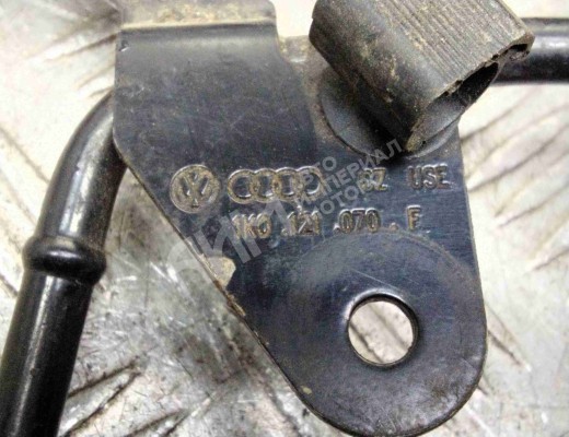 Трубка охлаждающей жидкости металлическая Volkswagen Passat B6 (3C) 2005-2010  Volkswagen Passat Passat B6 (3C) 2005-2010