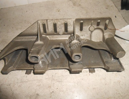 Кронштейн Renault Megane I 1995-2002  Renault Megane Megane I 1995-2002