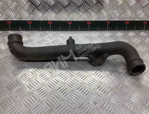 Патрубок интеркулера Volkswagen Golf III (1H) 1991-1997  Volkswagen Golf Golf III (1H) 1991-1997