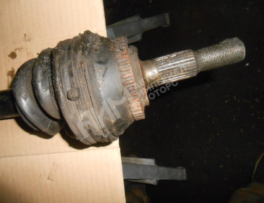 Полуось передняя правая (приводной вал, ШРУС) Volvo V70 I (LW) 1996-2000  Volvo V70 V70 I (LW) 1996-2000