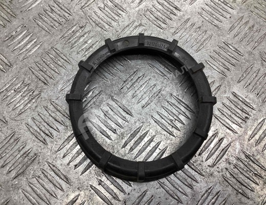 Кольцо зажимное топливозаборника Volkswagen Passat B5 (3B) 1996-2000  Volkswagen Passat Passat B5 (3B) 1996-2000