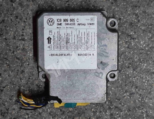 Блок AirBag Volkswagen Passat B5+ (3B) 2000-2005 рестайлинг  Volkswagen Passat Passat B5+ (3B) 2000-2005 рестайлинг