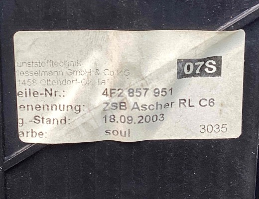 Консоль салона (кулисная часть) Audi A6 C6 (4F) 2004-2008  Audi A6 A6 C6 (4F) 2004-2008