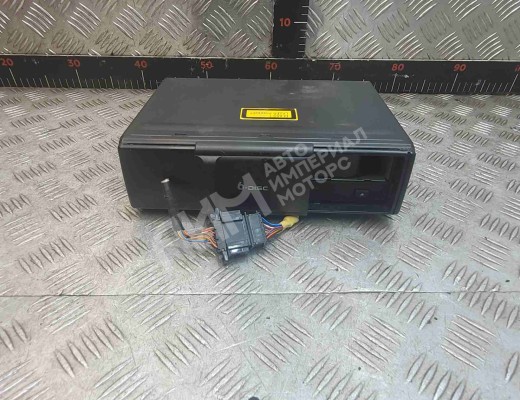 CD-чейнджер Audi A6 Allroad C5 (4BH) 2000-2005  Audi A6 Allroad A6 Allroad C5 (4BH) 2000-2005