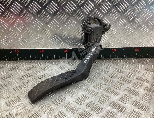 Педаль газа Volkswagen Touareg I (7L) 2002-2006  Volkswagen Touareg Touareg I (7L) 2002-2006