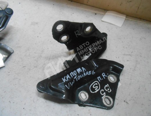 Петля капота правая Volkswagen Touareg I (7L) 2002-2006  Volkswagen Touareg Touareg I (7L) 2002-2006