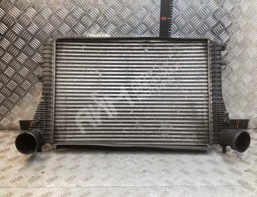 Интеркулер Volkswagen Golf V (1K) 2004-2009  Volkswagen Golf Golf V (1K) 2004-2009