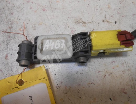 Датчик удара Audi A4 B7 (8EC, 8ED) 2004-2008  Audi A4 A4 B7 (8EC, 8ED) 2004-2008