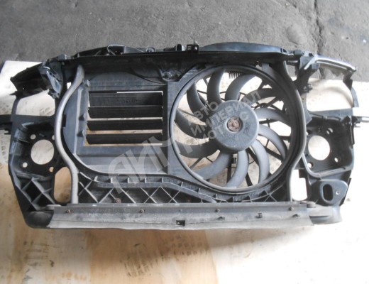 Передняя панель крепления облицовки (телевизор)  Audi A4 B7 (8EC, 8ED) 2004-2008