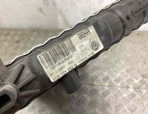 Радиатор (основной) Volkswagen Polo IV (9N) 2005-2009 рестайлинг  Volkswagen Polo Polo IV (9N) 2005-2009 рестайлинг