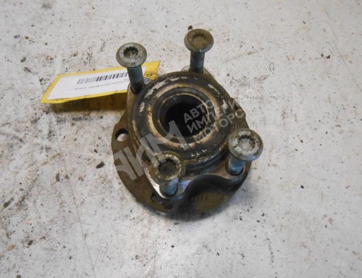 Ступица передняя правая Audi A4 B6 (8EC, 8E5) 2000-2004  Audi A4 A4 B6 (8EC, 8E5) 2000-2004