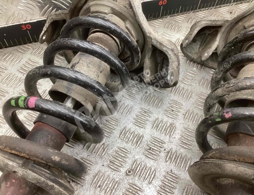 Стойка передняя левая Audi A4 B6 (8EC, 8E5) 2000-2004  Audi A4 A4 B6 (8EC, 8E5) 2000-2004
