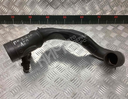 Патрубок впускного коллектора Volkswagen Golf IV (1J) 1997-2004  Volkswagen Golf Golf IV (1J) 1997-2004