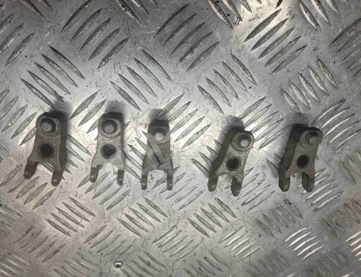 Скоба (кронштейн) крепления форсунки Volkswagen Crafter I (2E) 2006-2016  Volkswagen Crafter Crafter I (2E) 2006-2016