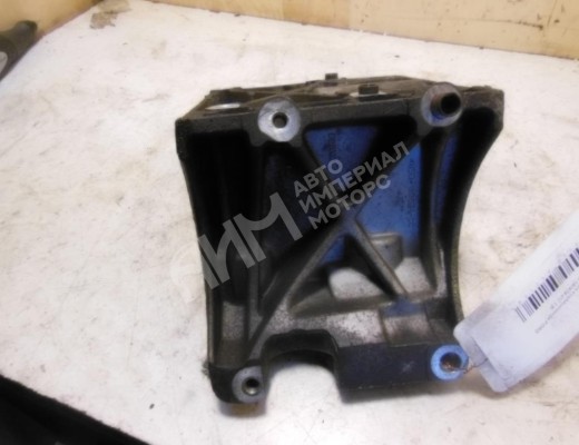 Кронштейн компрессора кондиционера Ford Focus II 2005-2008  Ford Focus Focus II 2005-2008