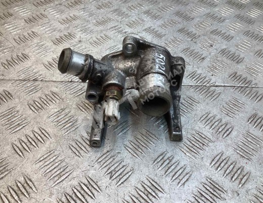 Фланец (тройник) системы охлаждения Ford Focus II 2005-2008  Ford Focus Focus II 2005-2008