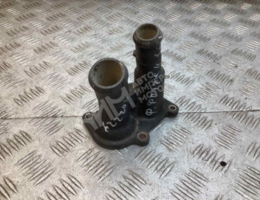 Фланец (тройник) системы охлаждения Ford Focus II 2005-2008  Ford Focus Focus II 2005-2008