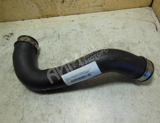 Патрубок интеркулера Volkswagen Touareg I (7L) 2002-2006  Volkswagen Touareg Touareg I (7L) 2002-2006