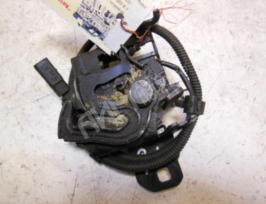 Замок капота Volkswagen Golf IV (1J) 1997-2004  Volkswagen Golf Golf IV (1J) 1997-2004