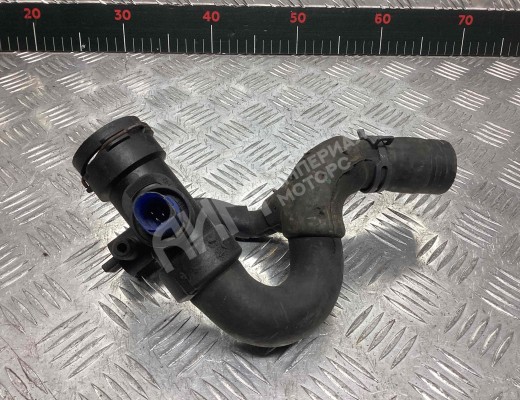 Фланец (тройник) системы охлаждения Audi A6 Allroad C5 (4BH) 2000-2005  Audi A6 Allroad A6 Allroad C5 (4BH) 2000-2005