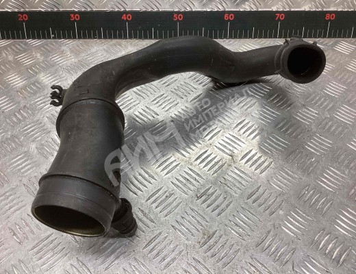 Патрубок воздушного фильтра Volkswagen Golf IV (1J) 1997-2004  Volkswagen Golf Golf IV (1J) 1997-2004