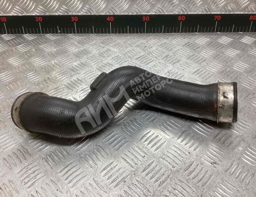 Патрубок интеркулера Mercedes C (W203) 2000-2004  Mercedes C C (W203) 2000-2004