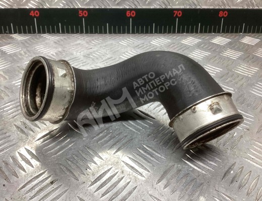 Патрубок интеркулера Mercedes C (W203) 2000-2004  Mercedes C C (W203) 2000-2004